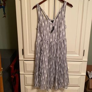 White with black & gold detail Torrid dress